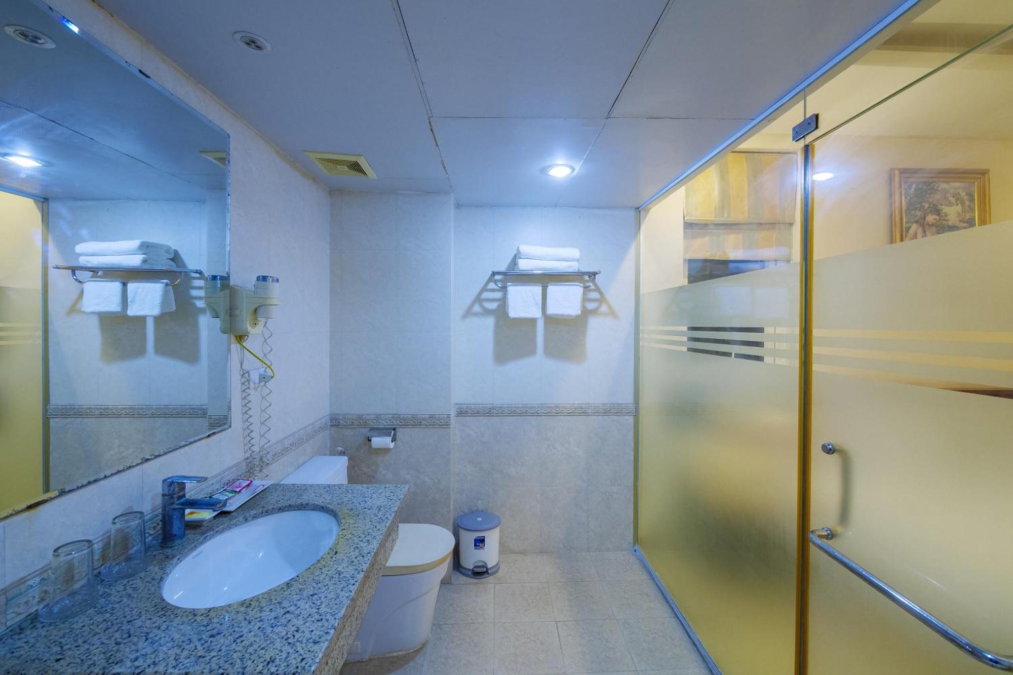 Ngan Ha Hotel Long Bien Hanoi Exterior photo
